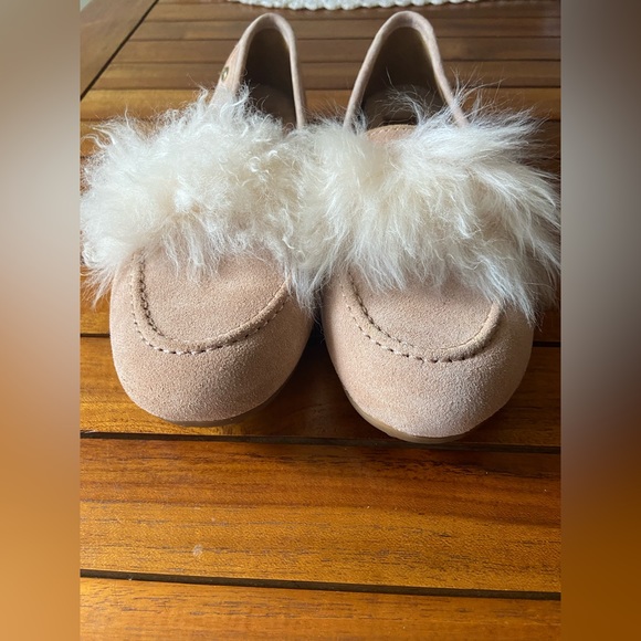 New- UGG Kaley Wisp Genuine Shearling Flats - Picture 7 of 16
